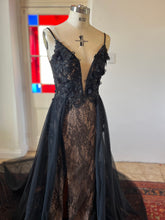 Load image into Gallery viewer, Black Fit & Flare chantilly lace dress