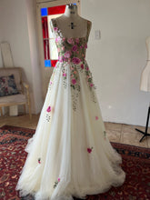 Load image into Gallery viewer, Floral Lace Tulle Wedding Gown