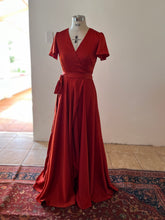Load image into Gallery viewer, Satin Wrap Bridesmaids Dresses