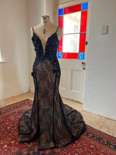 Load image into Gallery viewer, Black Fit &amp; Flare chantilly lace dress
