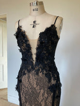 Load image into Gallery viewer, Black Fit &amp; Flare chantilly lace dress - DRESS RENTAL
