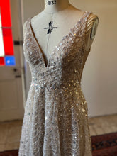 Load image into Gallery viewer, Dress Mari-Gene
