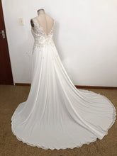 Load image into Gallery viewer, Dress Suzaan
